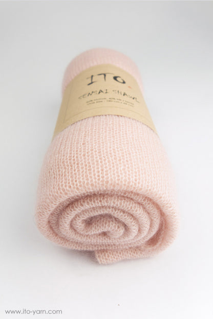 ITO Sensai Shawl of gentle yarn - comp: 60% Mohair and 40% Silk, 300, Pale Blush
