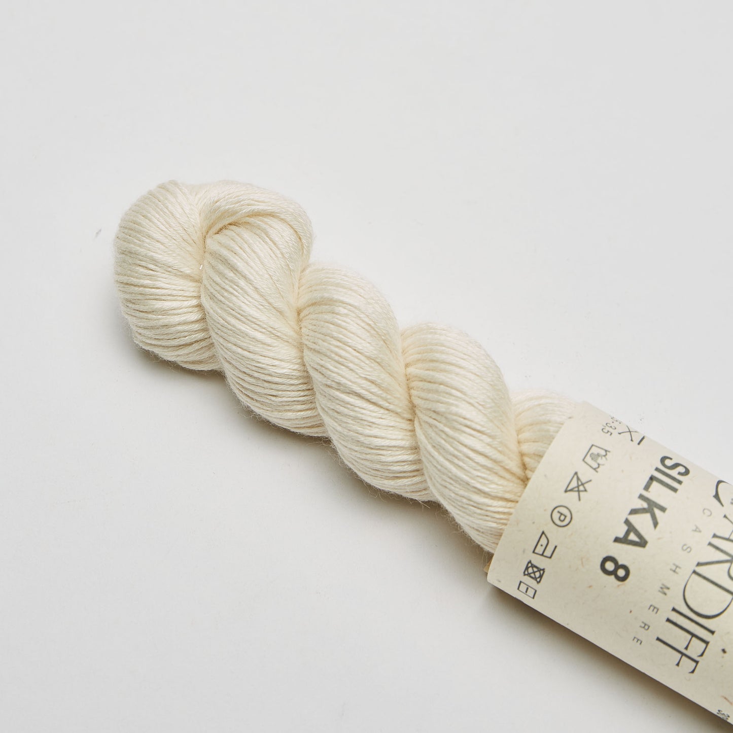 Cardiff SILKA 8 gentle yarn, 11, NEVE, comp: 70% Cashmere, 30% Silk