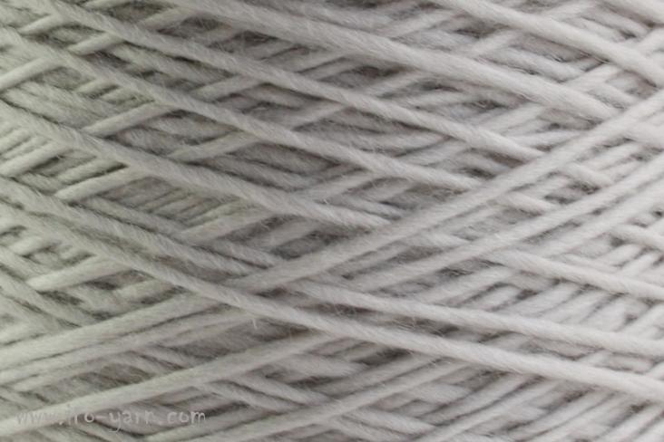 ITO Yomo bulky and soft roving yarn, 471, Snow Gray, comp: 100% Wool